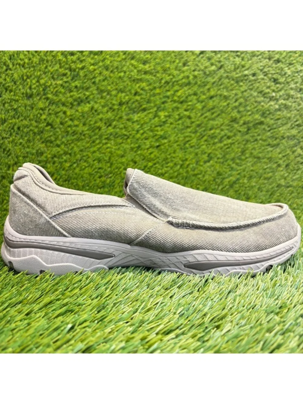 Skechers Creston Moseco Mens Size 8.5 Taupe Casual Walking Slip On Loafer Shoes